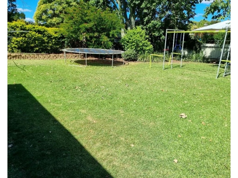 4 Myall Place, Moree NSW 2400