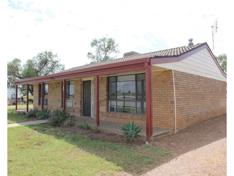 62 Railway Parade, Bellata NSW 2397