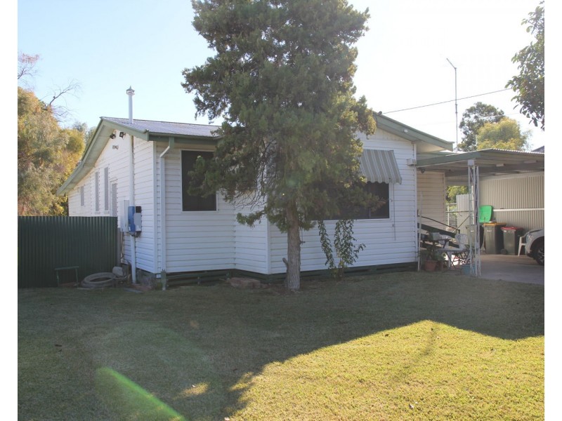325 Auburn Street, Moree NSW 2400
