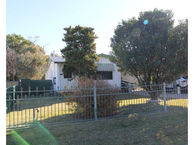 325 Auburn Street, Moree NSW 2400