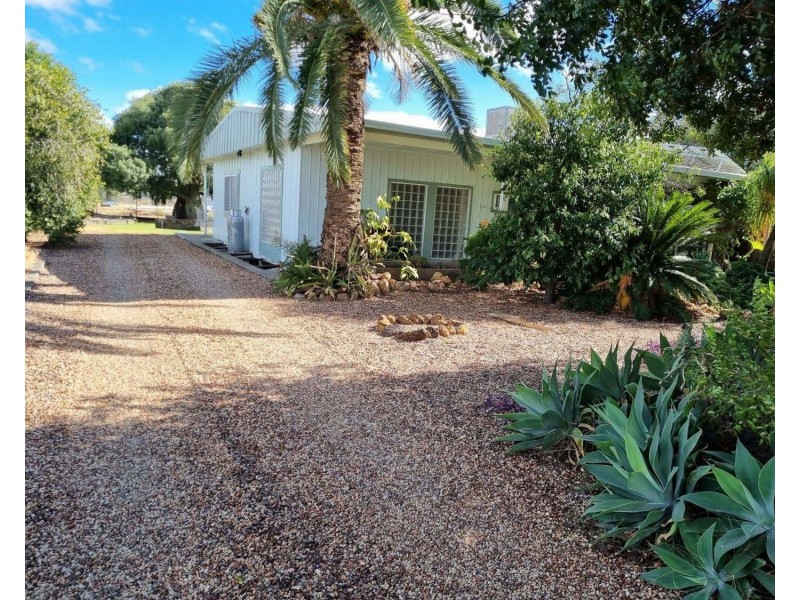 73 Tycannah St, Moree NSW 2400
