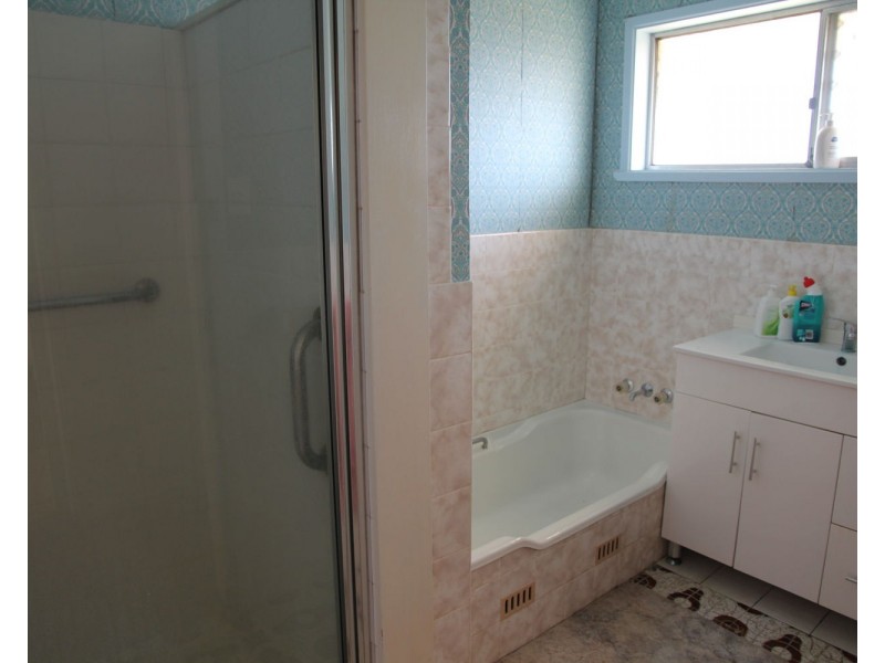 401 Boston, Moree NSW 2400