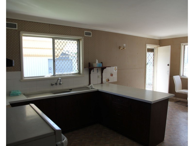 401 Boston, Moree NSW 2400