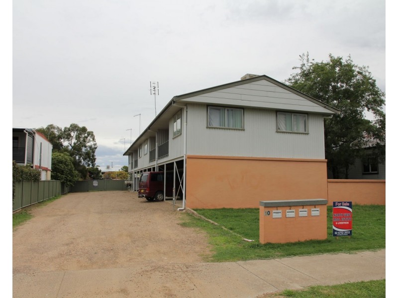10 Iris Street, Moree NSW 2400