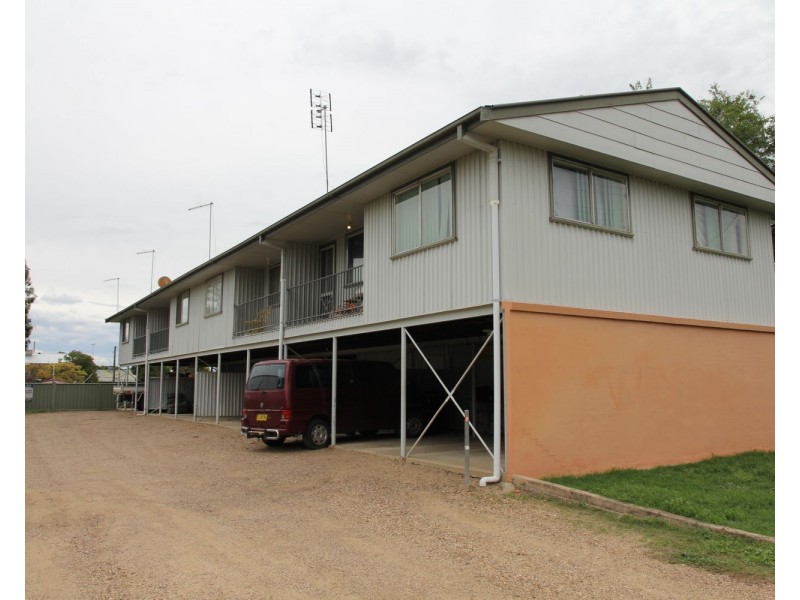 10 Iris Street, Moree NSW 2400