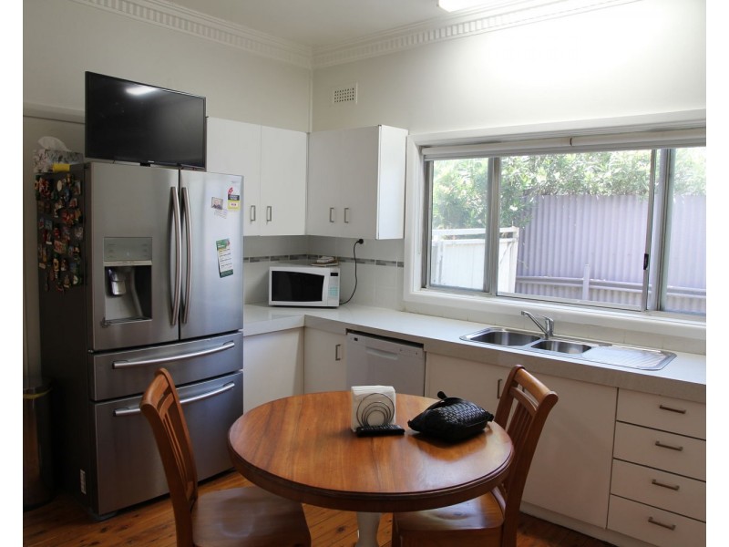 43 Dover st, Moree NSW 2400