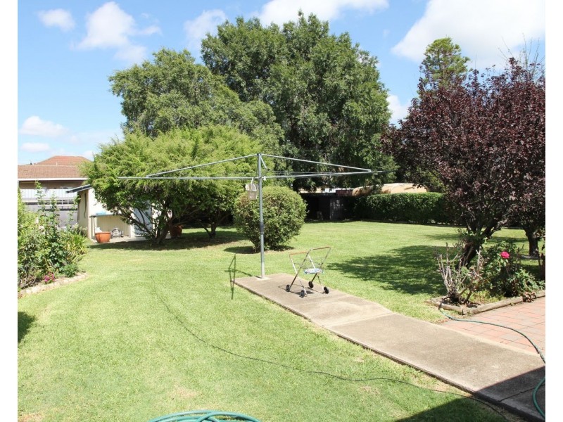 43 Dover st, Moree NSW 2400