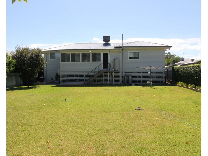 15 belgravia St, Moree NSW 2400