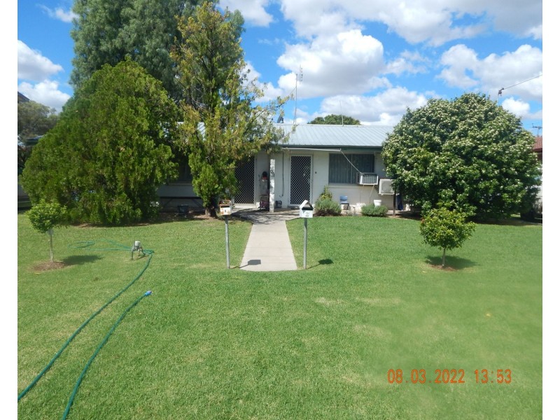 2/6 Condor Cres, Moree NSW 2400