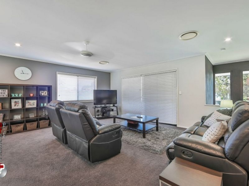 5 Valerie Street, Clontarf QLD 4019