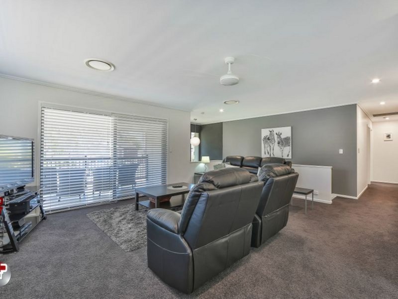 5 Valerie Street, Clontarf QLD 4019