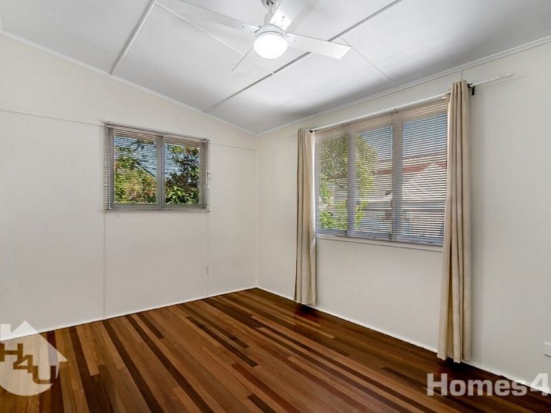 16 Barron Road, Margate QLD 4019