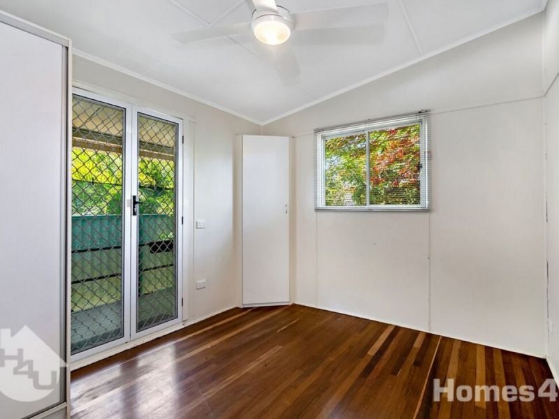 16 Barron Road, Margate QLD 4019