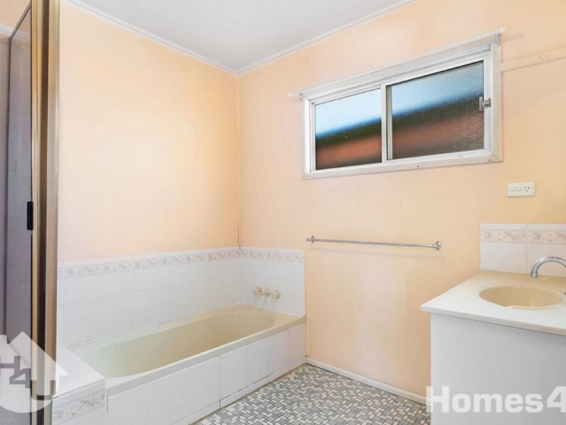 35 Valerie Street, Clontarf QLD 4019