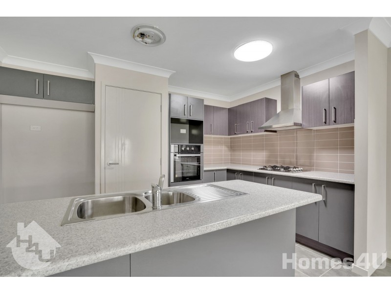 22 Augusta Parade, North Lakes QLD 4509
