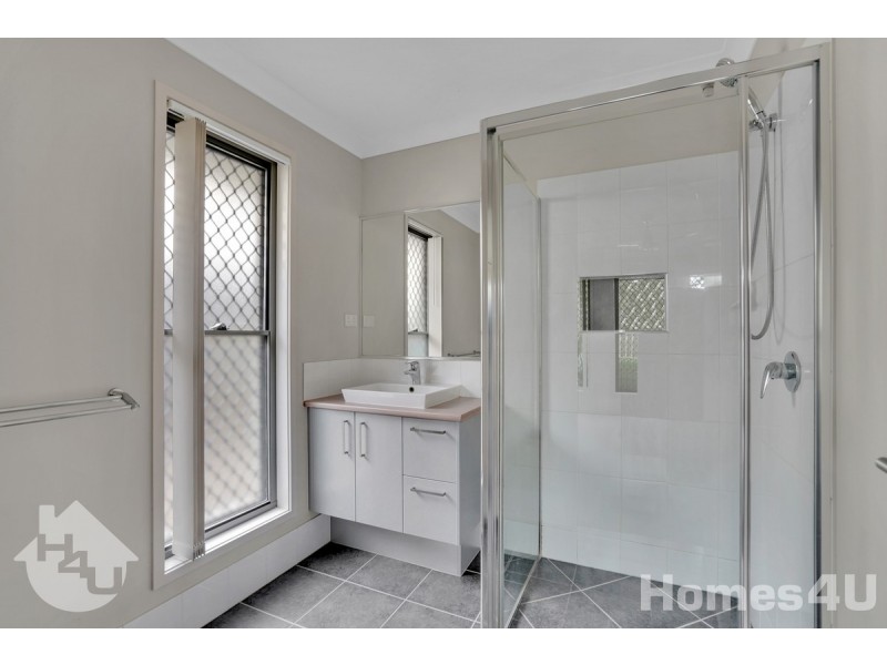 22 Augusta Parade, North Lakes QLD 4509
