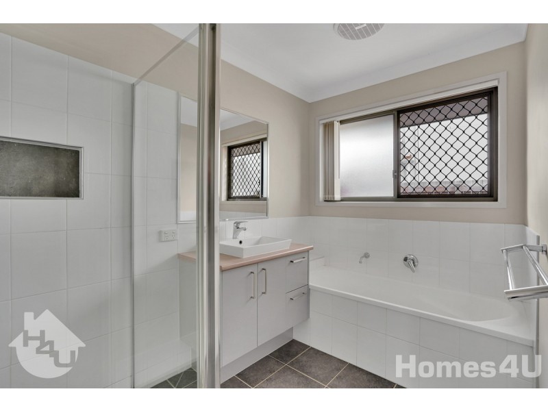 22 Augusta Parade, North Lakes QLD 4509