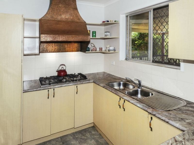 16 Gardenia Street, Clontarf QLD 4019