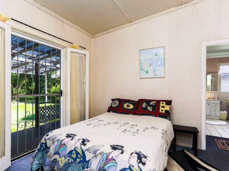 143 Oxley Avenue, Woody Point QLD 4019