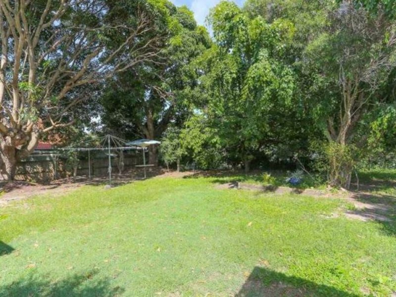 143 Oxley Avenue, Woody Point QLD 4019