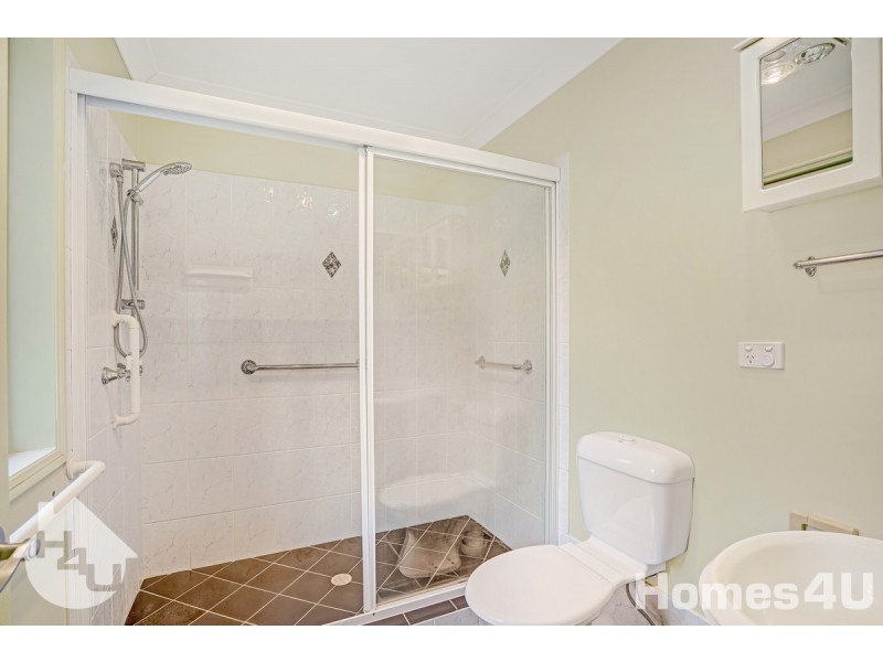 9 Dobell Street, Rothwell QLD 4022