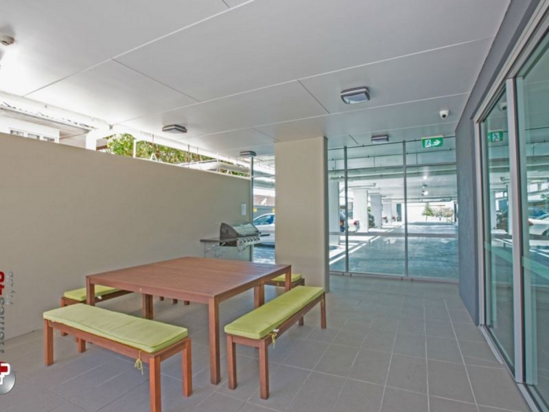 67/80 Hornibrook Esplanade, Clontarf QLD 4019
