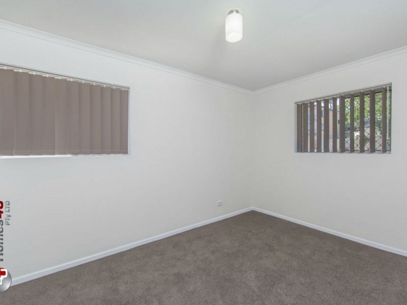 9 Shields Street, Redcliffe QLD 4020