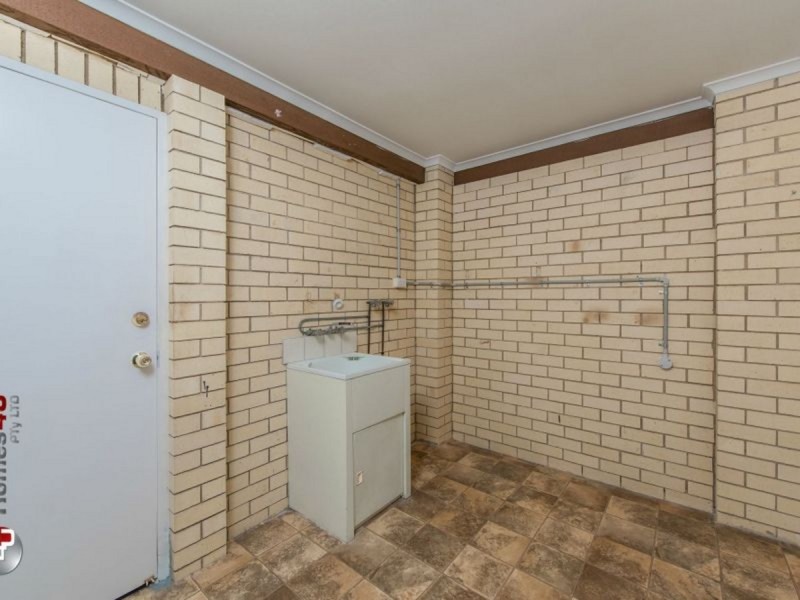 9 Shields Street, Redcliffe QLD 4020