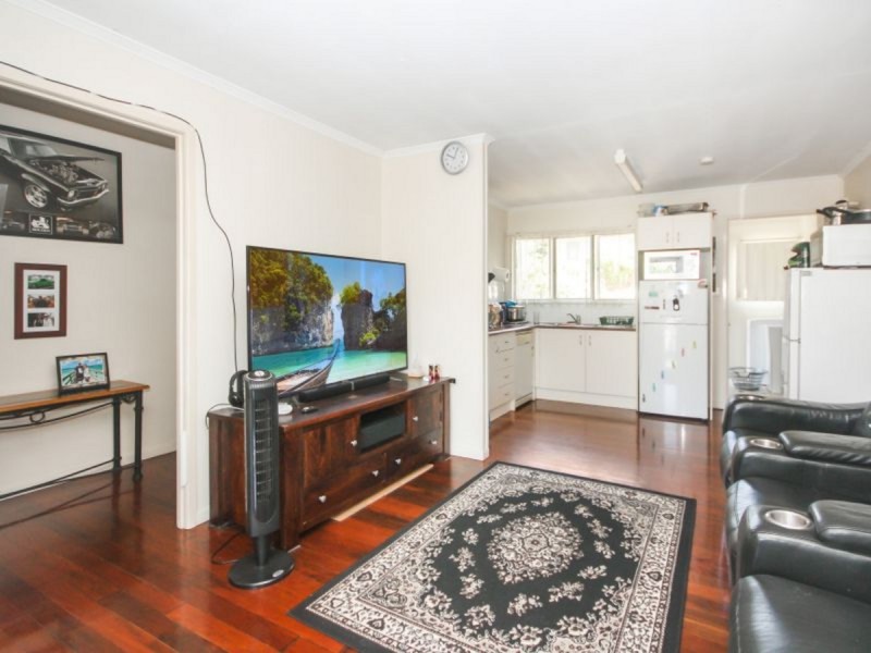 5 Hill Parade, Clontarf QLD 4019