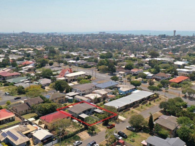 5 Hill Parade, Clontarf QLD 4019