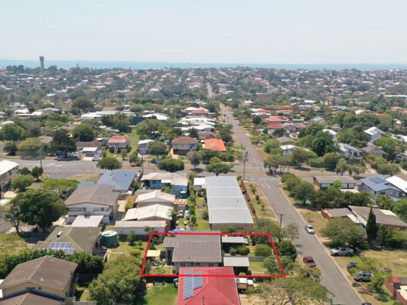 5 Hill Parade, Clontarf QLD 4019