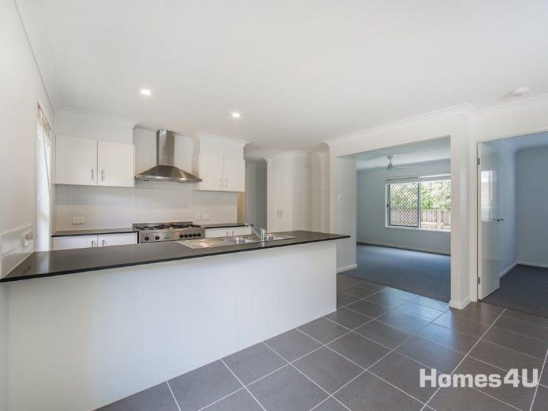 3A Samuel Street, Woody Point QLD 4019