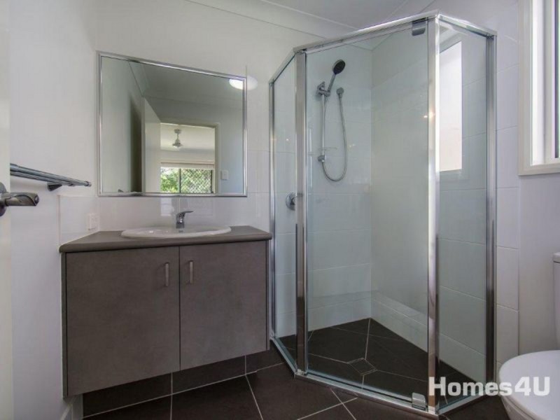 3A Samuel Street, Woody Point QLD 4019