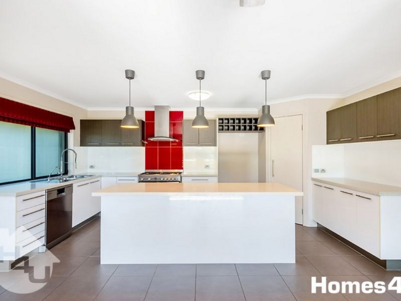 5 First Street, North Lakes QLD 4509