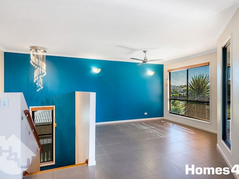 5 First Street, North Lakes QLD 4509