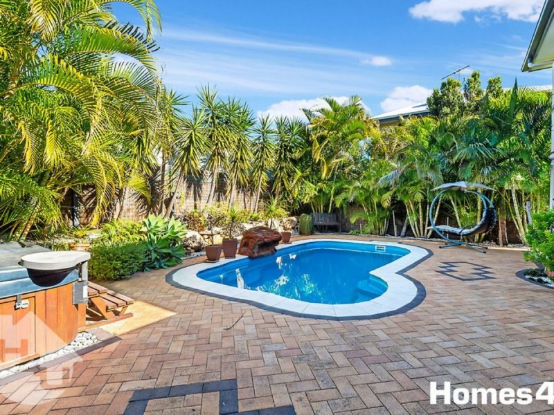 5 First Street, North Lakes QLD 4509