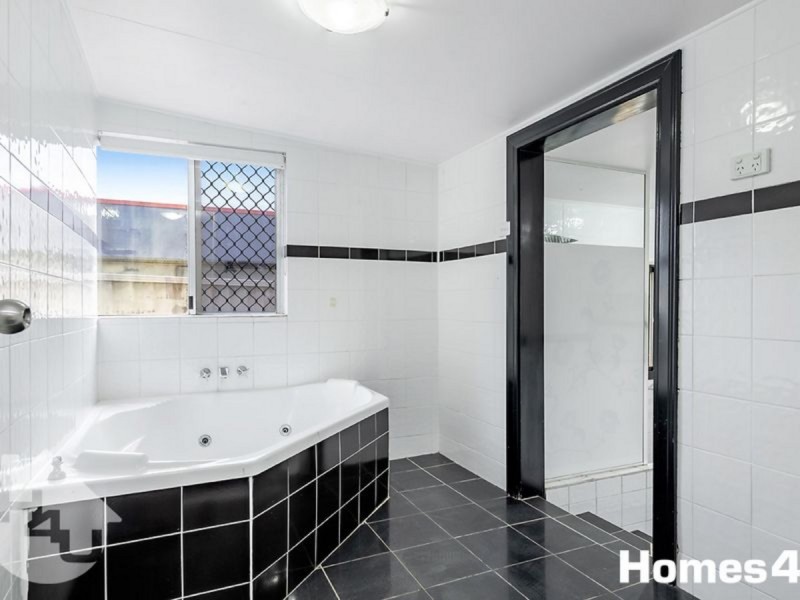 2 Ewan Street, Margate QLD 4019