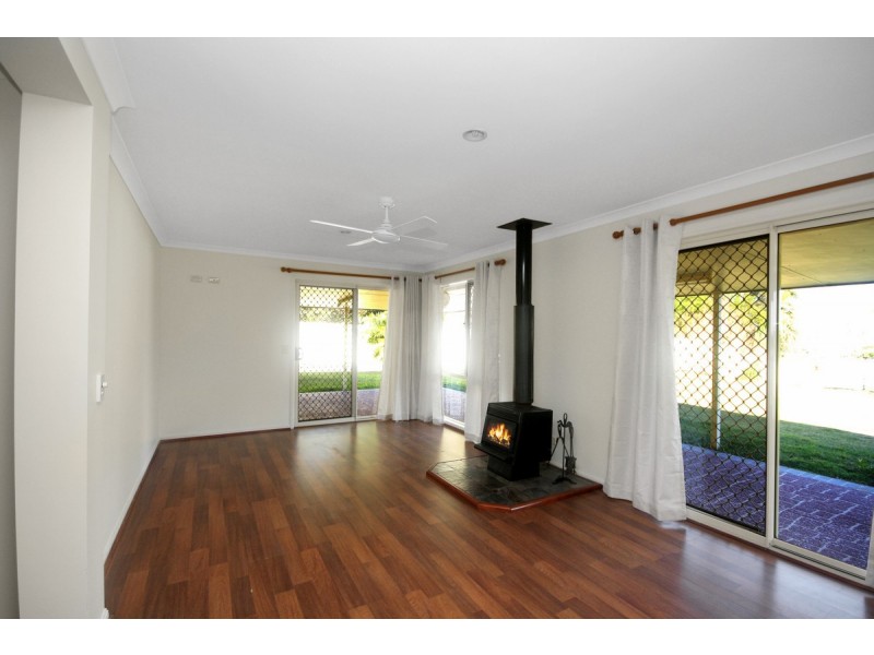 2 Barculdie Crescent, Deception Bay QLD 4508