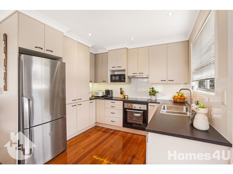 275 MacDonnell Road, Clontarf QLD 4019