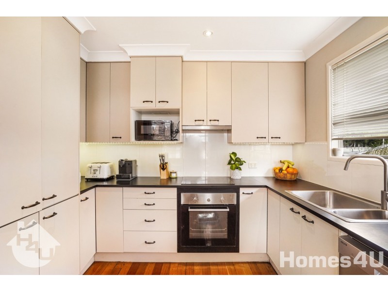 275 MacDonnell Road, Clontarf QLD 4019