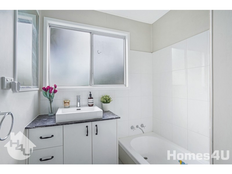 275 MacDonnell Road, Clontarf QLD 4019