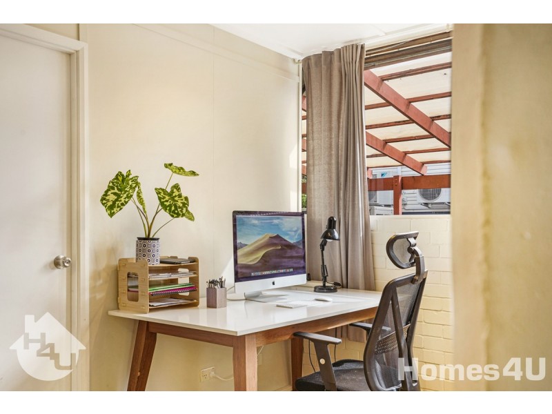 275 MacDonnell Road, Clontarf QLD 4019