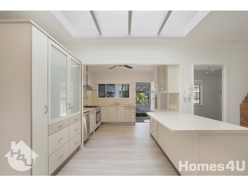 18 Rogers Road, Clontarf QLD 4019