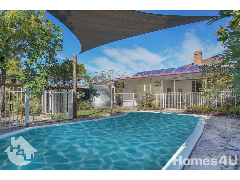 18 Rogers Road, Clontarf QLD 4019