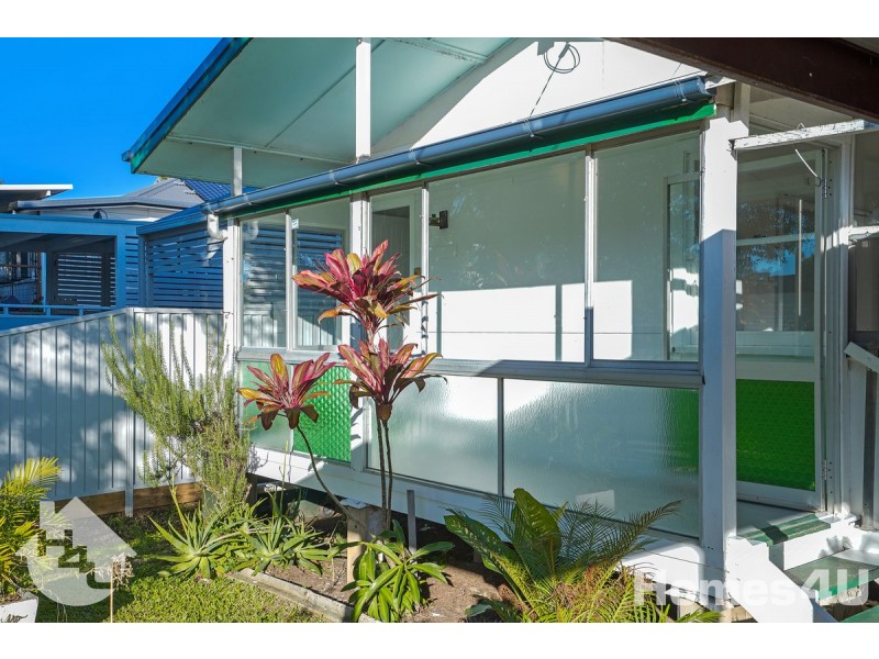 13 Donald Street, Woody Point QLD 4019