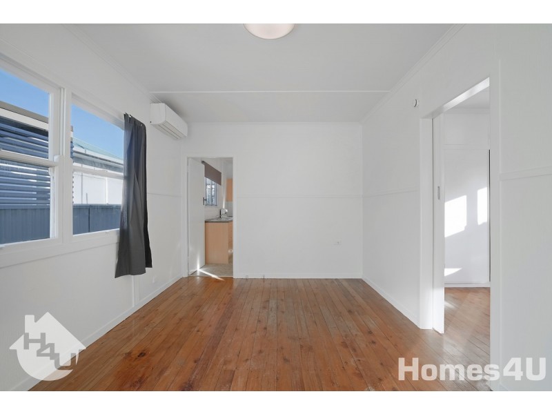13 Donald Street, Woody Point QLD 4019