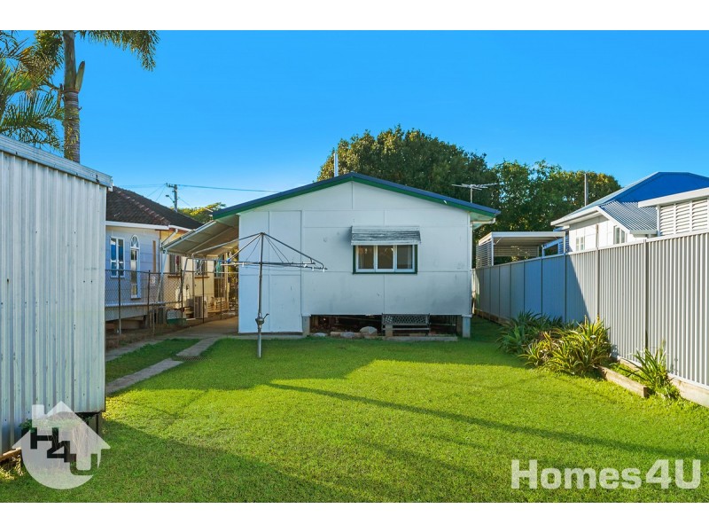 13 Donald Street, Woody Point QLD 4019