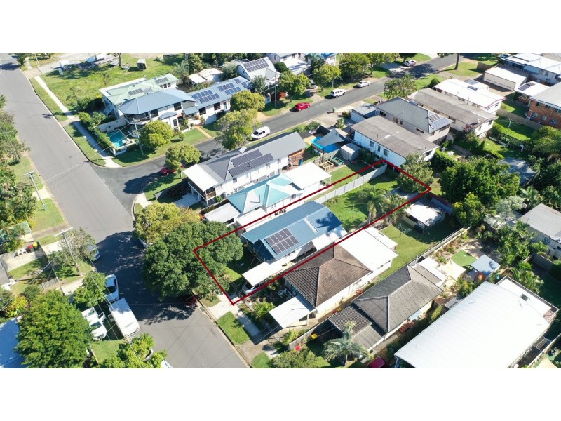 13 Donald Street, Woody Point QLD 4019