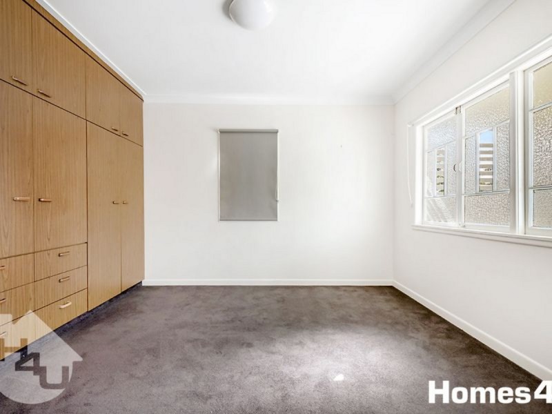 23 Louis Street, Redcliffe QLD 4020