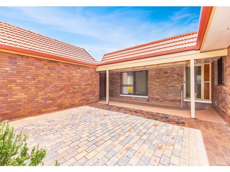 16 Pinewood Street, Redcliffe QLD 4020